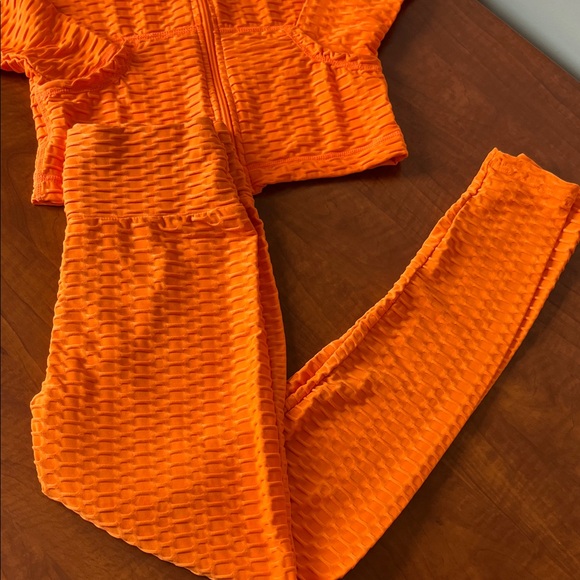 Bright Orange Set Textured Hoodie Jacket Leggings 🧡 - Picture 2 of 12